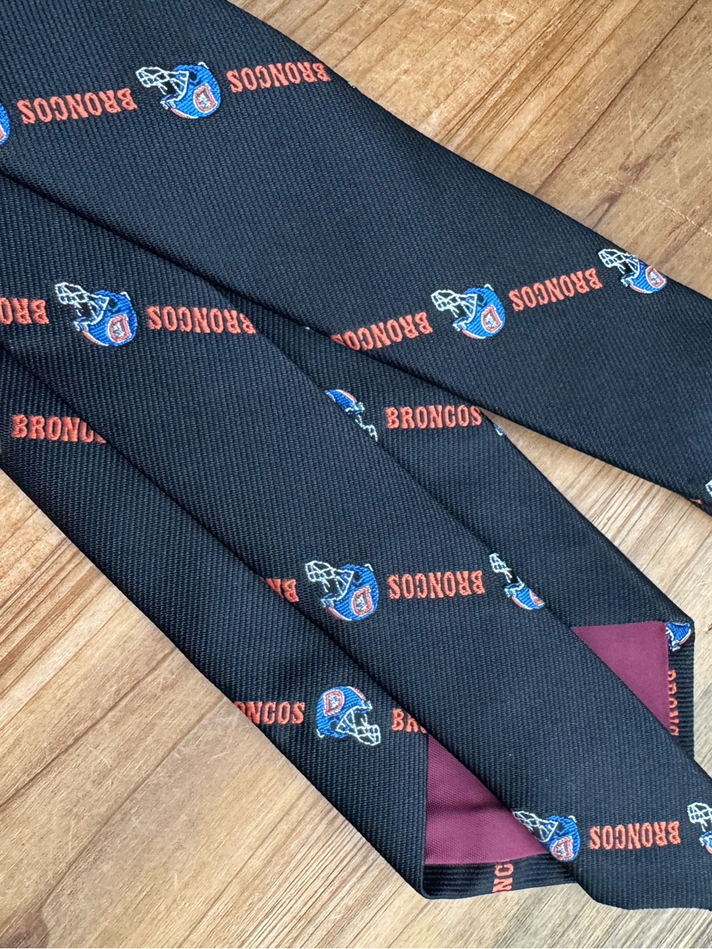 NFL Denver Bronco Tie - Picture 4 of 4